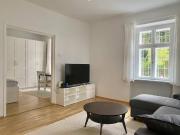 GNIGL: Romantische voll möblierte 2,5 Zimmer Altbau Wohnung