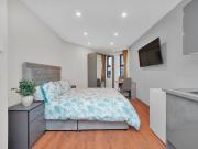 Godino Apart Hotel Serviced Apartments 48 Cranbrook Road...