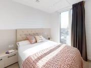 Gold 2 Bed Apartment H Has an Apartment