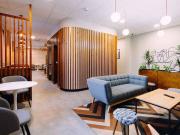 Gold Duplex Studio D Has an Apartment