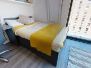 Gold Studio Deluxe, at iQ Aldgate