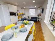 Gold Studio E Has an Apartment