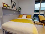 Gold Studio Plus, at iQ Hoxton