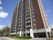 Golden Triangle Two Bedroom Apartment 40 The Driveway