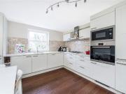 Goldney Road, Maida Vale W9, 2 bed flat to rent, £2,500...