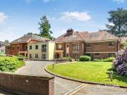 Golf Links Road, Ferndown, 3 Bedroom Apartment