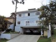 Casa Aconchegante e Arejada com 4 Quartos sendo 3 Suítes...