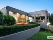 Golfside Glamour with a Sophisticated Edge