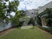 Good Livable House is for SALE in F 7