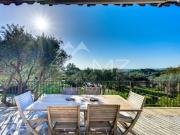 Gordes – Élégante maison en pierre avec piscine et vue...