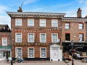 Gordon Hotel, High Street, 15 Bedroom Hotel