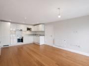 Gordon Road, High Wycombe HP13, 2 bed flat to rent,...