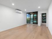 GORGEOUS 2 BEDROOM APARTMENT WITH WINTER GARDEN BALCONY