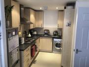 Gorgeous 2 bedroom flat next to canal short term