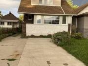 Gorgeous 3 bedroom Main floor unit home All inclusive...