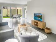 Gorgeous 4 bedroom townhouse for lease !