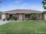 GORGEOUS CENTRAL 2 BEDROOM UNIT WITH STUNNING GARDEN