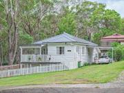 Gorgeous Cottage On Fern Terrace
