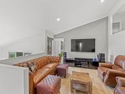 Gorgeous dual living family home!