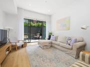 Gorgeous Modern Fully Furnished One Bedroom Apartment