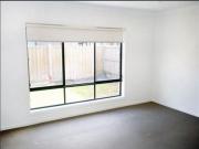 Gorgeous Modern House in Saltwater Coast!