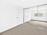 Gorgeous new home with Park view