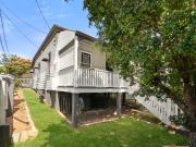 Gorgeous Pre War Entry Level Clayfield Cottage!