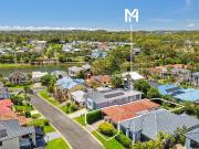 Gorgeous Single Level Home Vacant & Ready To Move In !