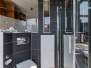 Gorgeous & spacious suite located in Berlin Tiergarten,...