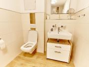 Gorgeous & spacious suite with nice city view, Frankfurt...