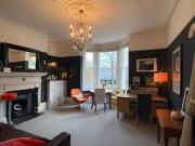 Gorgeous super central by river/park/colleges