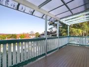 Gorgeous Townhouse with House Appeal