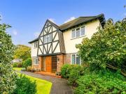 Goring by sea, Parklands Avenue, Worthing, 4 Bedroom...