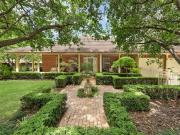 Gracious single level ease, blissful park side address