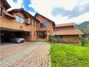 Gran casa cercana Santiago College MM
