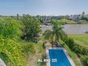 Gran Casa con 4 dormitorios en venta en el Barrio San...