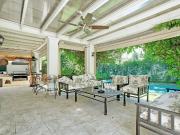 Gran casa con excelente ubicación en Santa Maria de...