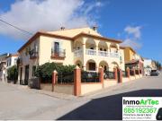 Gran casa con gran local