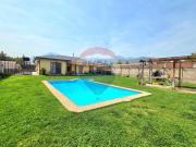 Gran casa con patio, piscina y excelente ubicación Gran casa con patio, piscina y excelente ubicación