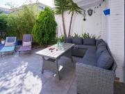 Gran casa de tres plantas con jardín y 2 terrazas en...