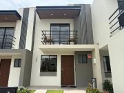GRAN CASA DISEÑADA PARA AMPLIACIÓN