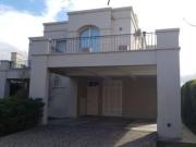 Gran casa en Alquiler en Barrio Pueyrredón