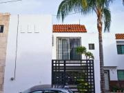 GRAN CASA EN VENTA! EXCELENTE ESPACIO Y DOS ENTRADAS |...