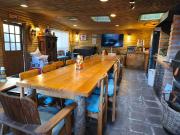 “Gran Casa Familiar con Espacios Únicos y Salón para Eventos