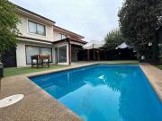GRAN CASA FAMILIAR CON PATIO, PISCINA Y QUINCHO
