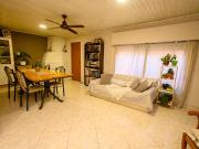 Gran casa familiar con patio verde. Casa y depto!