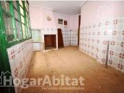 GRAN CASA PARA HACER A TU HOGAR DE SUEÑO EN PLENO DE CENTRO