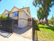 Gran casa remodelada de 3 pisos 5D+3B en Ciudad...