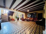 Gran casa señorial con patio, garaje, terraza y nave...