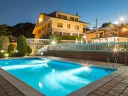 Gran casa unifamiliar con piscina en Can Bosch